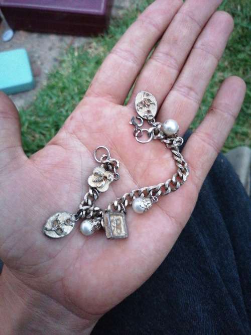 Vintage bracelet needs some tlc