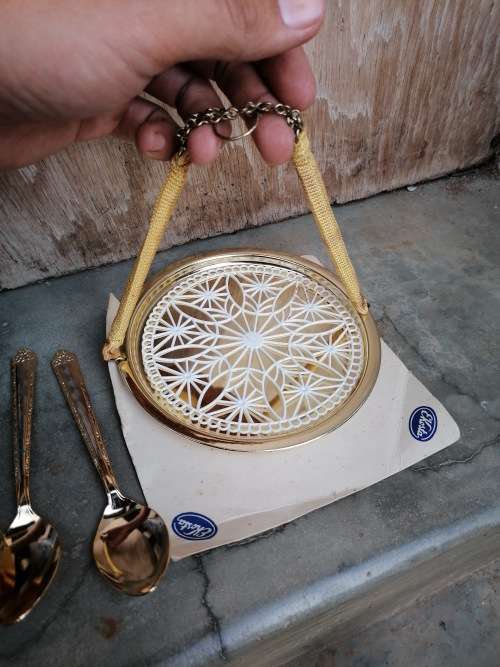 Stainless steal and gold plated japan cutlery and Germany plate