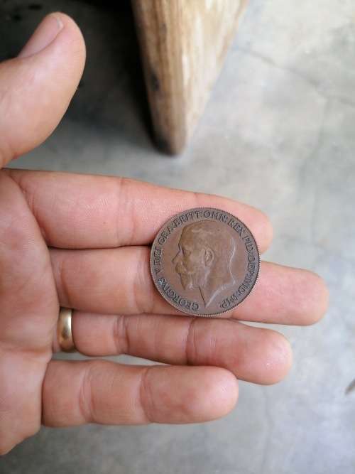 Interesting coin trench?