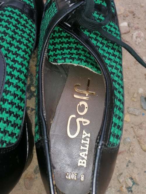 bally lady golf shoes barely used Size 6 and a half