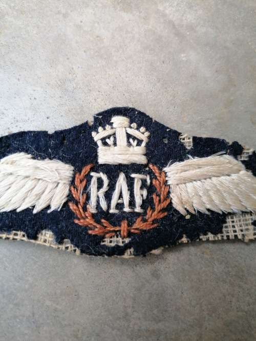 British WW2 Pilots Cloth Badge - RAF Wings -