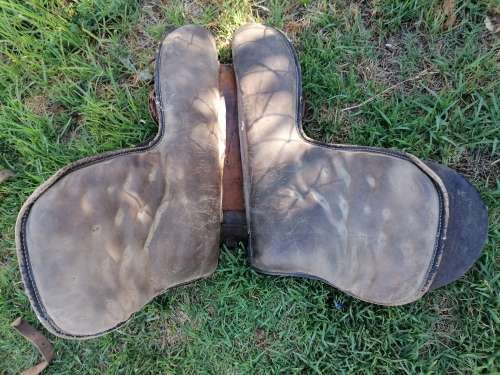 Old horse Sadle ect. We`re told its from ww2. Needs restoration