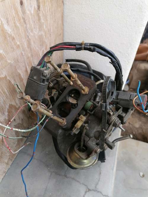 TOYOTA HILUX 4Y 2.2 CABERATORE,ITEM SOLD AS FOUND,DO NOT KNOW HOW TO TEST IT