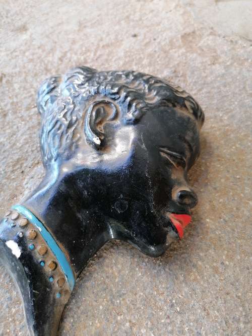 Antique item ready to hang Small chip can be painted black