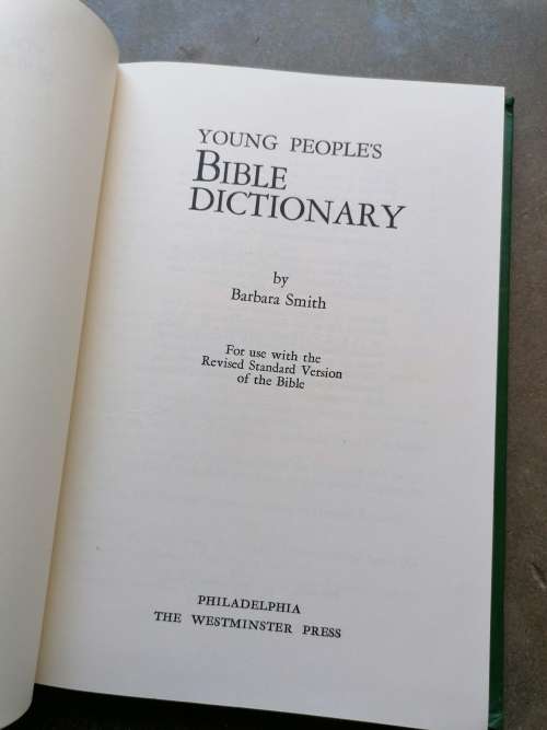 Young People`s Bible Dictionary: For Use with the Revised Standard Version of the Bible Book by Barb