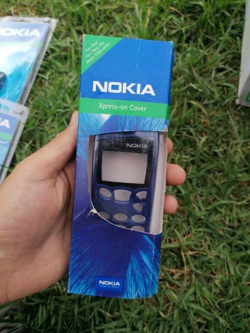 Original Vintage Nokia 5110 Express on Cover .
