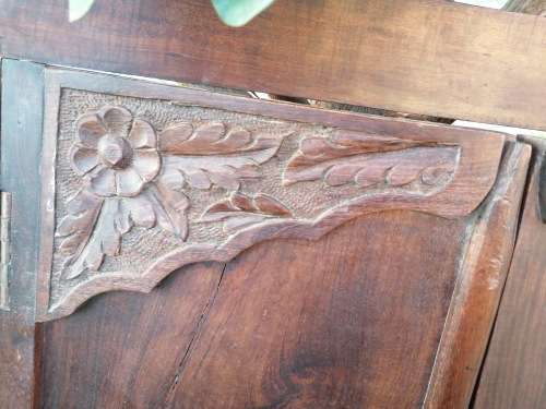 Vintage solid wood frame with carvings 90cm x 80cm