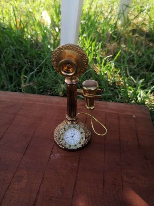 Nice Minature clock, not tested needs a battery