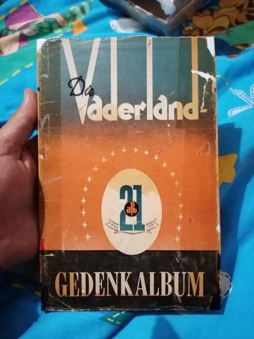 Baie skaars Afrikana Die Vaderland Gedenkalbum, 19 handtekeninge