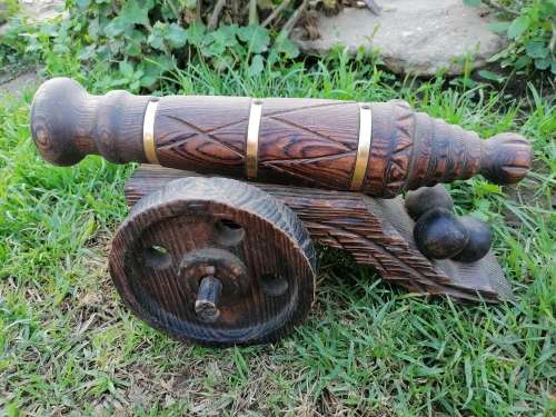 Stunning Large wooden Canon  43cm x 19cm x 25cm