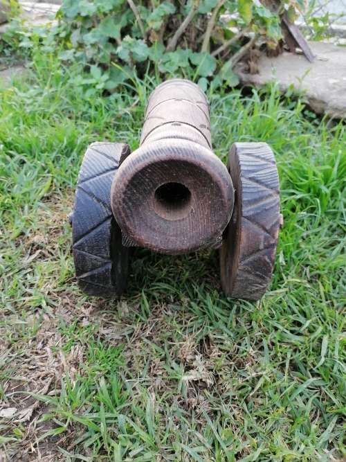 Stunning Large wooden Canon  43cm x 19cm x 25cm