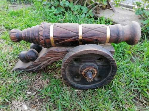 Stunning Large wooden Canon  43cm x 19cm x 25cm
