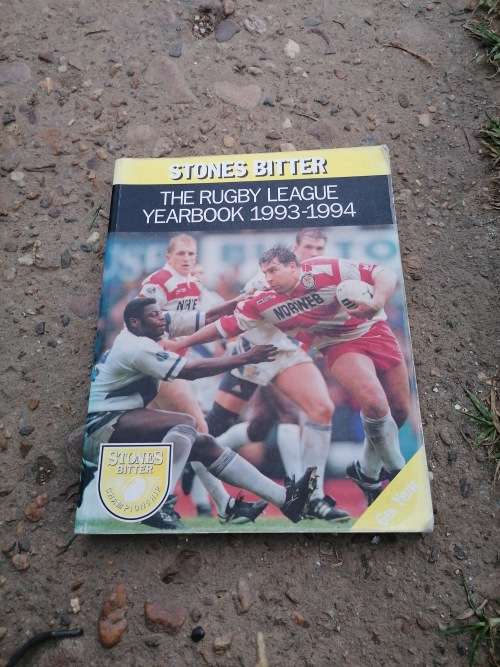 THE RUGBY LEAGUE YEARBOOK 1993-1994