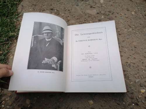 DIE LEWENSGESKIEDENIS VAN SIR JOSEPH ROBINSON 1932 FIRST EDITION