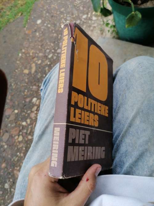 10 Politieke Leiers DEUR PIETER MEIRING