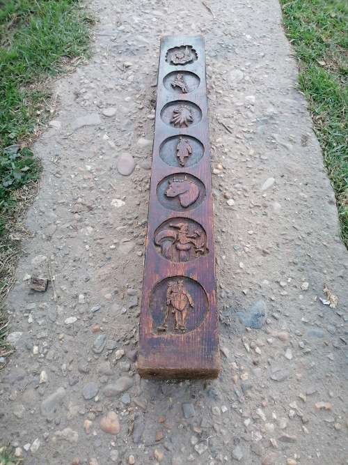 ANGLO-BOER WAR TRENCH ART CARVED BY A QUEENS 9TH ROYAL LANCERMAN HELD AT THE STAATS MODEL SCHOOL