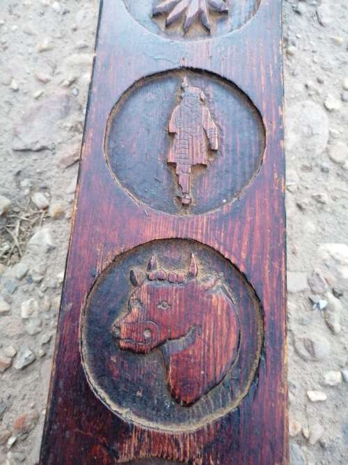 ANGLO-BOER WAR TRENCH ART CARVED BY A QUEENS 9TH ROYAL LANCERMAN HELD AT THE STAATS MODEL SCHOOL