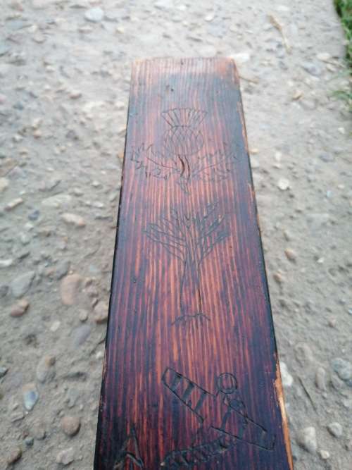 ANGLO-BOER WAR TRENCH ART CARVED BY A QUEENS 9TH ROYAL LANCERMAN HELD AT THE STAATS MODEL SCHOOL