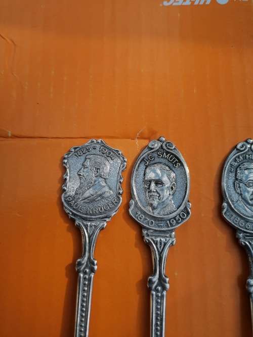 Vintage spoon set of 10 old South African presidents faces, birth date and death dates