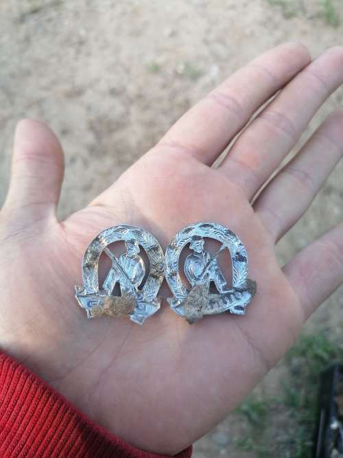 Set of UNITAS badges, no pins