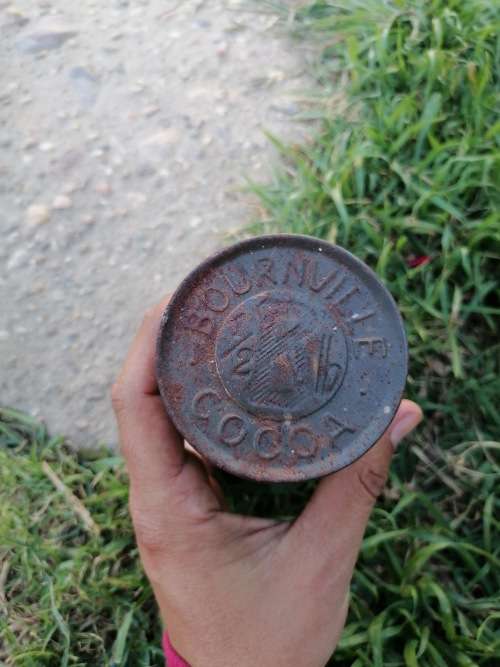 Antique Bournville cocoa tin, 1/2 lb