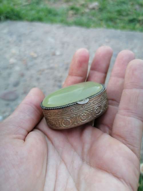 Small vintage pill holder with semi precious stone lid
