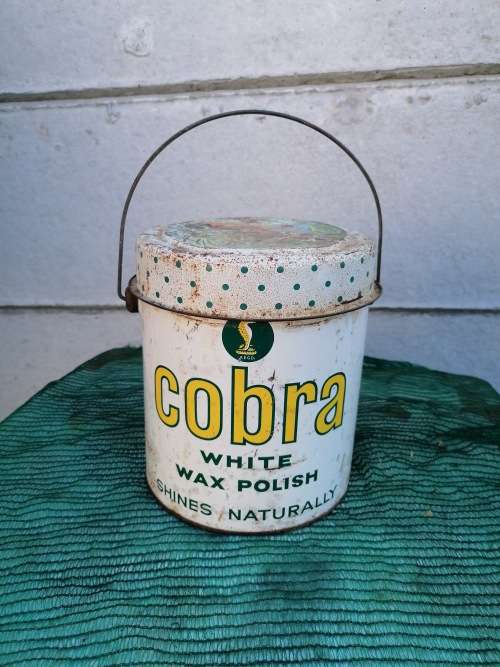 Large Vintage cobra white wax polish tin with some content