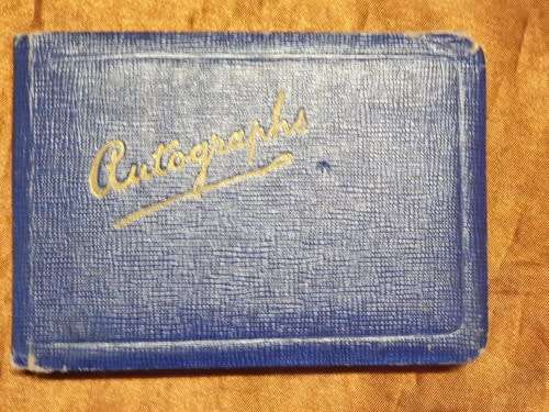 Wow rare find Autographs - Aus (Rugby) 1953 and NZ (Cricket) 1953. 45 Signatures.