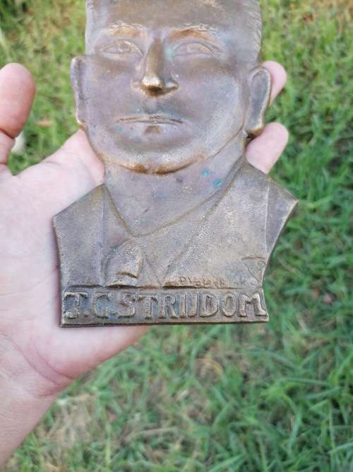 RARE AFRICANA SOLID BRASS WALL MOUNT J.G STRIJDOM