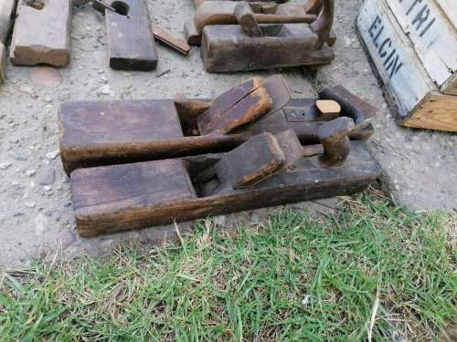 Antique tools, some need restoration includes the crate
