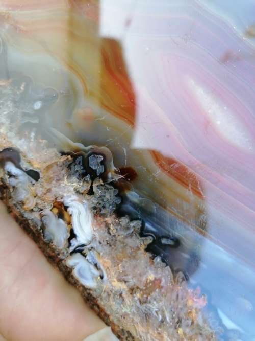 Large agate crystal