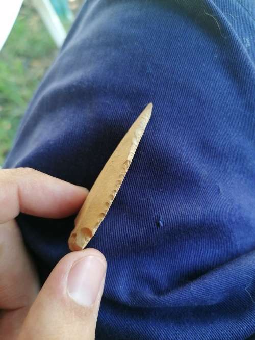 Ancient indian arrow head, condition as per picture