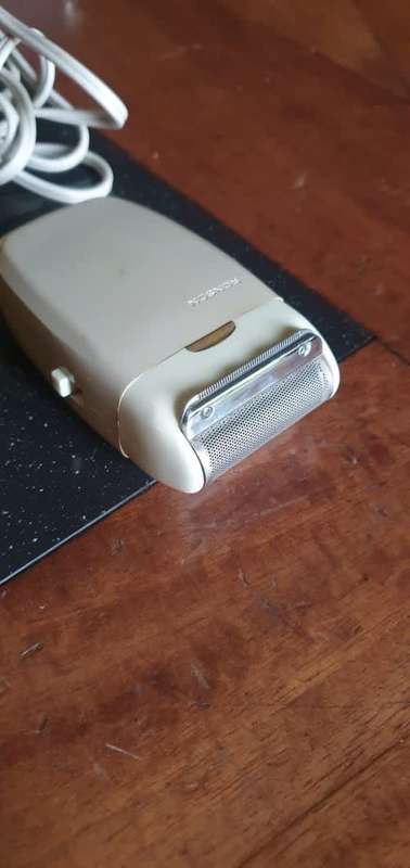 Vintage Ronson, Remington 800 & Sunbeam Shavers