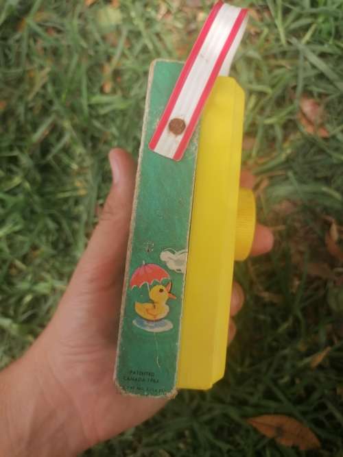 Working vintage Fisher-Price pocket radio - Raindrops Keep Falling on my Head 1964