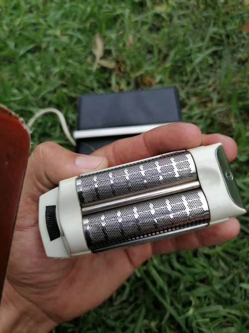 Vintage Sunbeam Model 777 Electric Shaver In Carry Case
