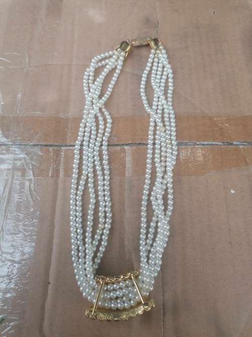 Wow stunning vintage necklace