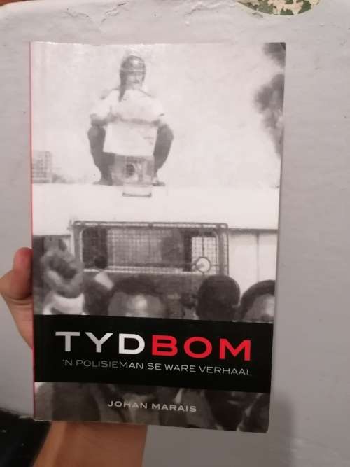 Tydbom i polisieman se ware verhaal jonah Marais