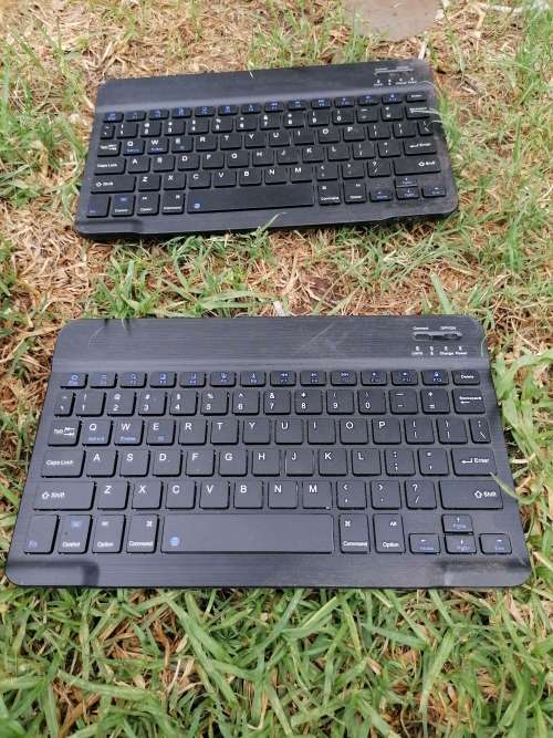 Small, wireless and solid keyboard with Bluetooth