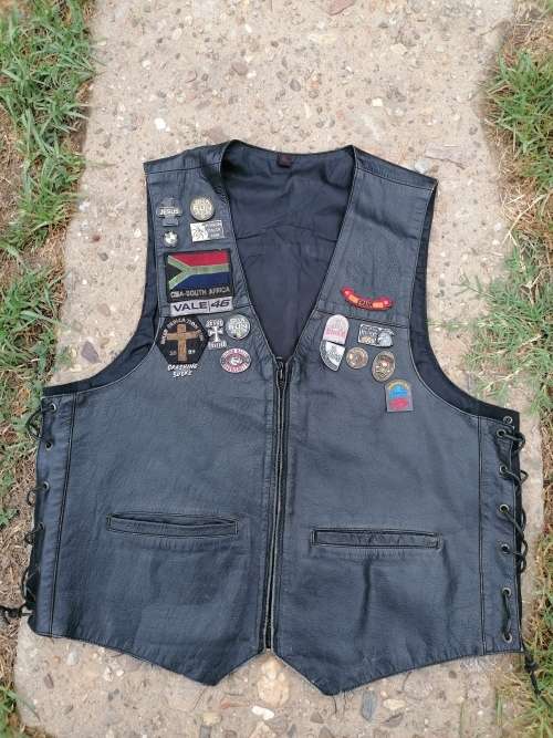 Leather bikers jacket. Condition as per picture. Size XL
