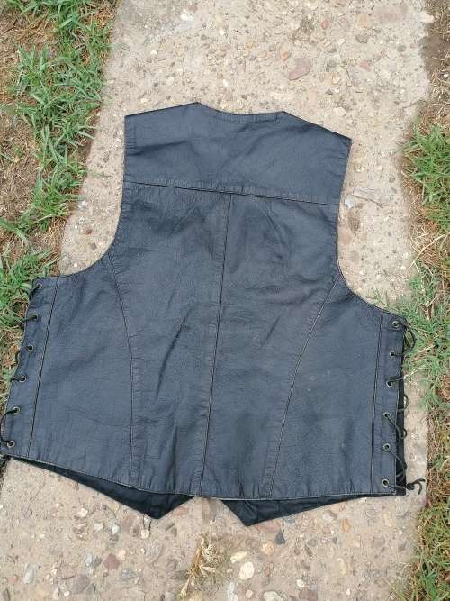 Leather bikers jacket. Condition as per picture. Size XL