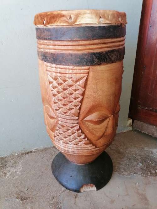 Lovely large african drum