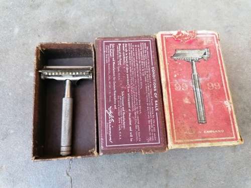 Rare find in box a Valet Auto Strop 99 Safety Razor + new in box  valet strop