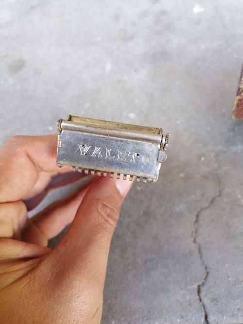Rare find in box a Valet Auto Strop 99 Safety Razor + new in box  valet strop