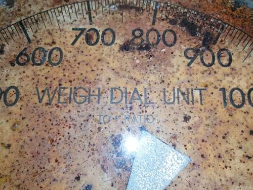 Cool mancave item.scale from a ship. Large and heavy. Shipping not R30
