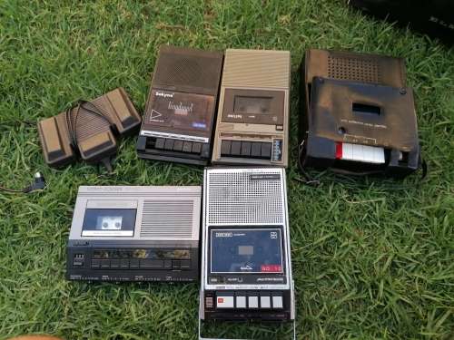 Joblot tape players. Sadly no power cables so could not test