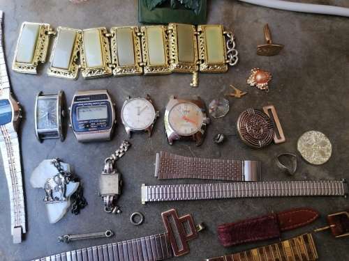vintage jewellery lot mostly broken odds as 1 lot