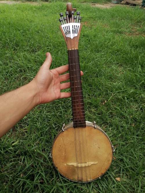 Very rare find a antique banjolin rare model