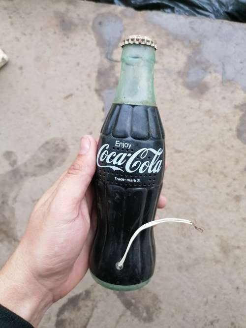 Vintage coco cola radio. Untested. Selling as is