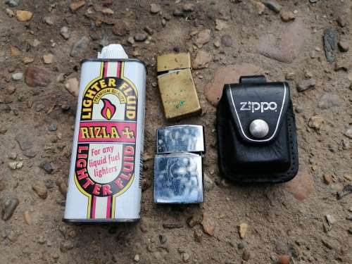 Vintage lighters. Need some work included a original zippo. Working condition