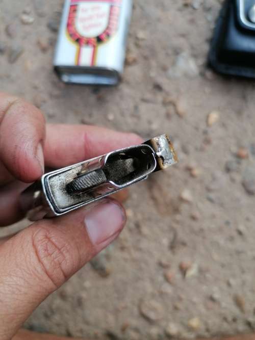 Vintage lighters. Need some work included a original zippo. Working condition